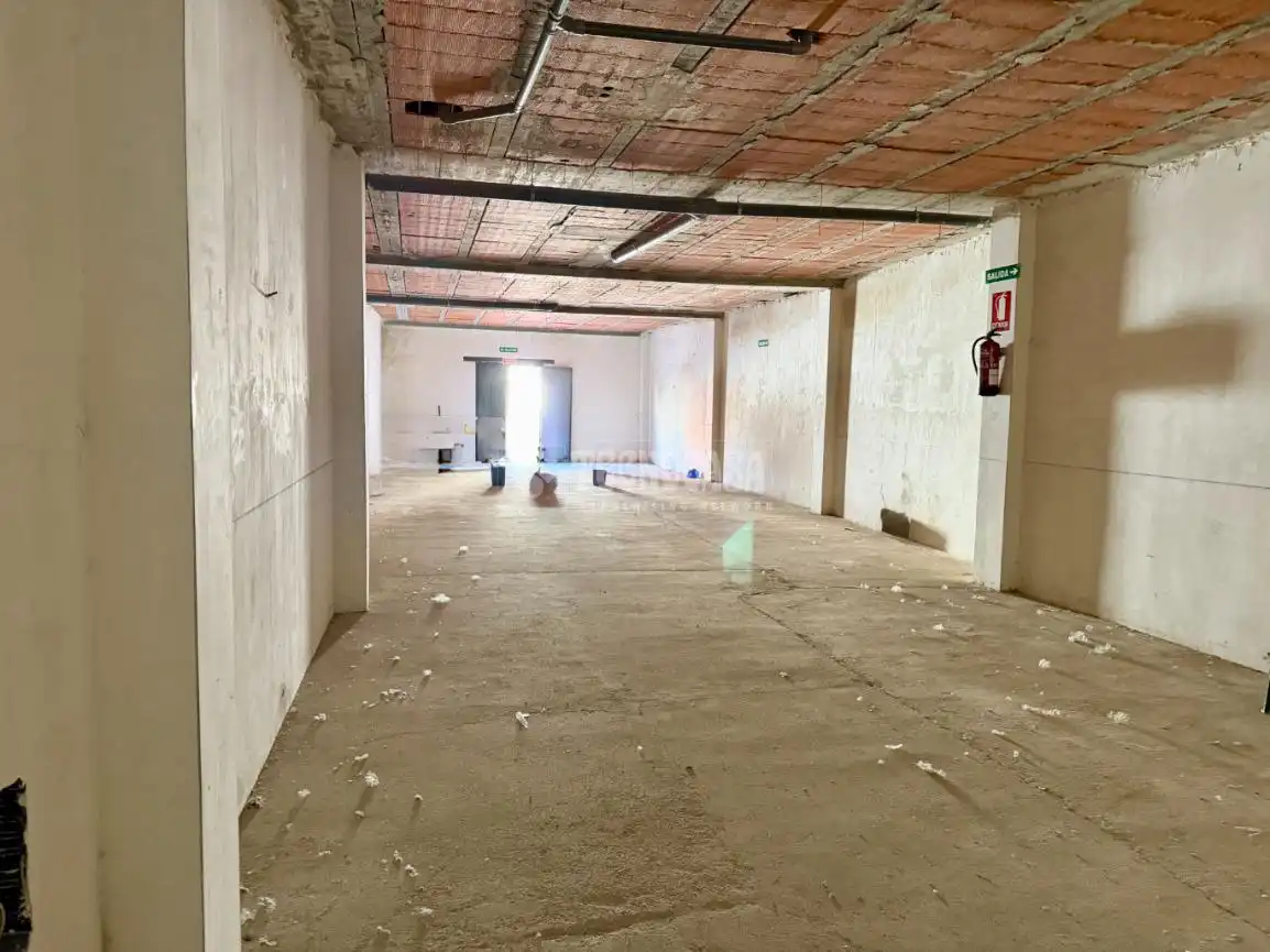Local comercial en venta en C. de la Fuente Grande, imagen 2