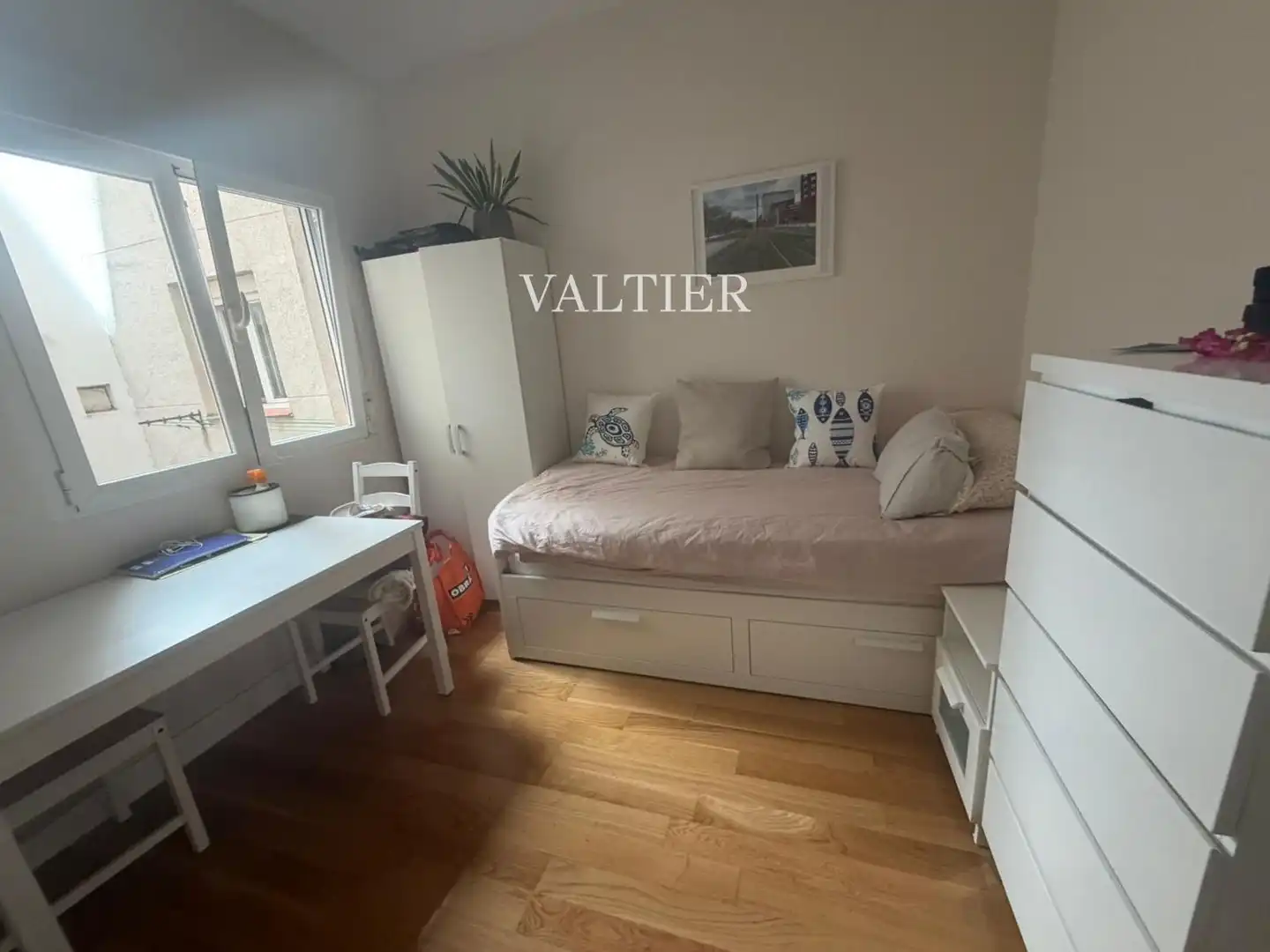 Habitación de Piso de alquiler en Madrid con Aire acondicionado, Trastero y Amueblado