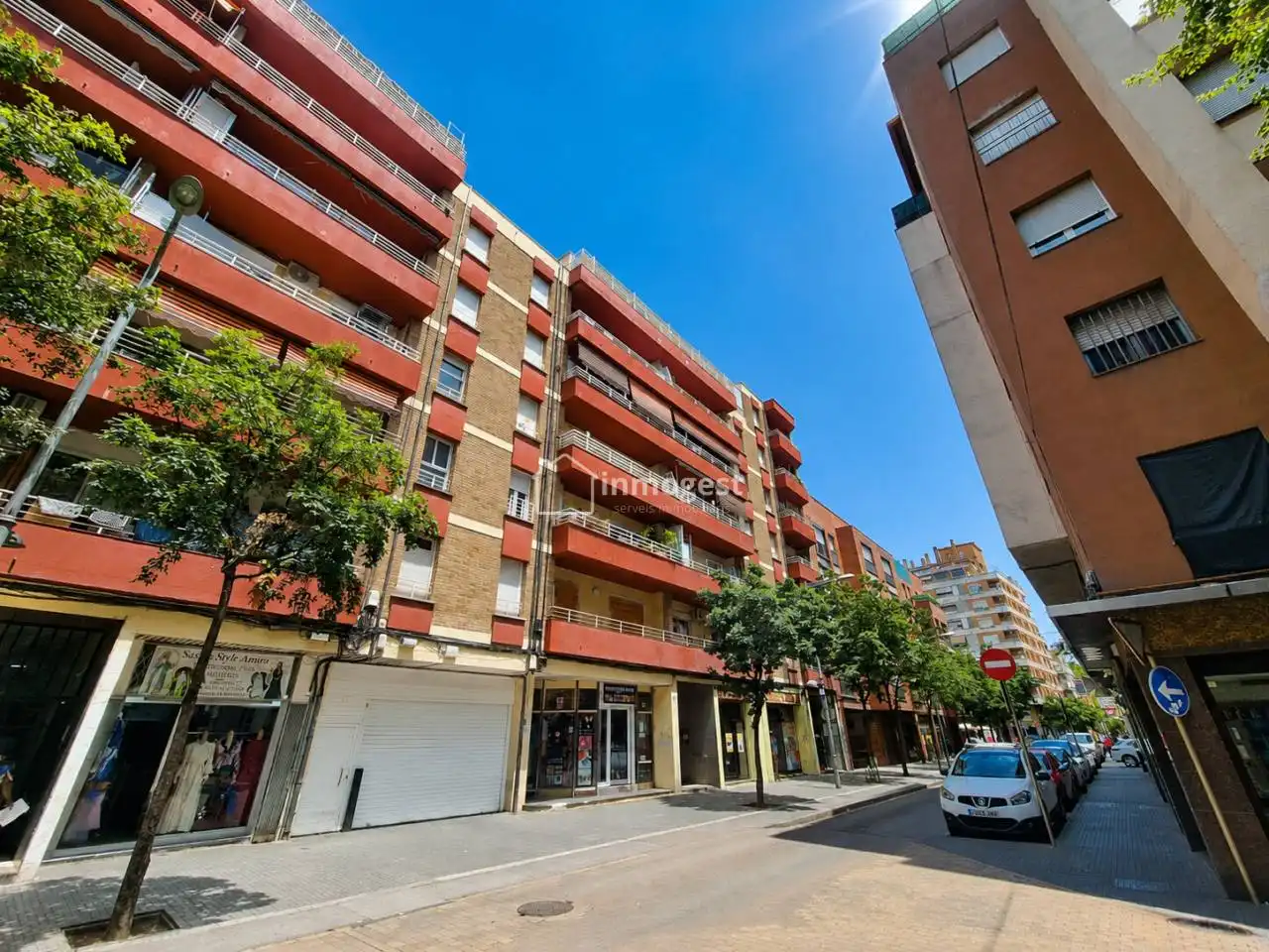 Vista exterior de Ático en venta en Salt con Calefacción y Terraza