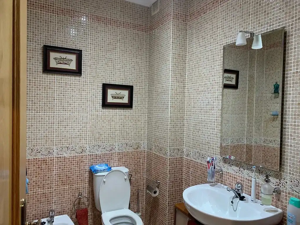Bany de Casa o xalet en venda en A Guarda   amb Calefacció, Jardí privat i Parquet