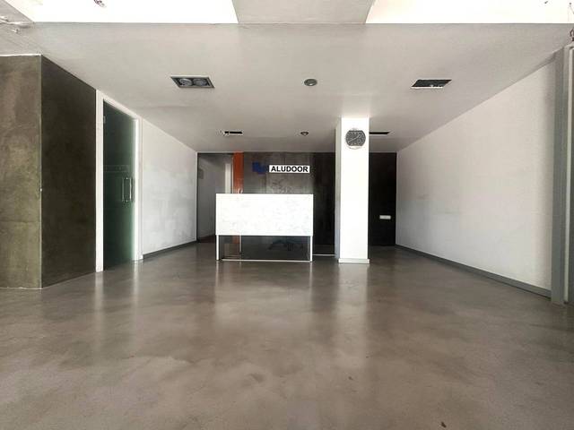 Local comercial en Venta en Calle Sant Salvador en Centre - Cordelles