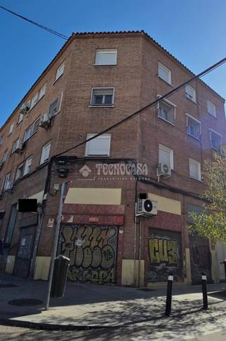Local comercial en Venta en Valdeacederas