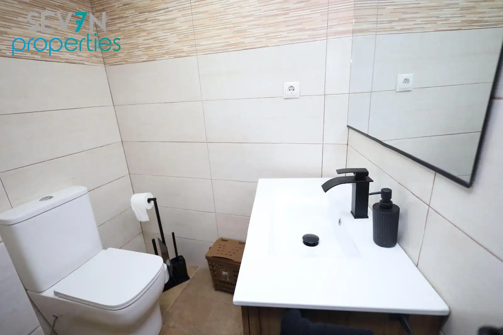 Bathroom of Detached homes for sale in Méntrida  with Air Conditioner, Heating and Parquet flooring