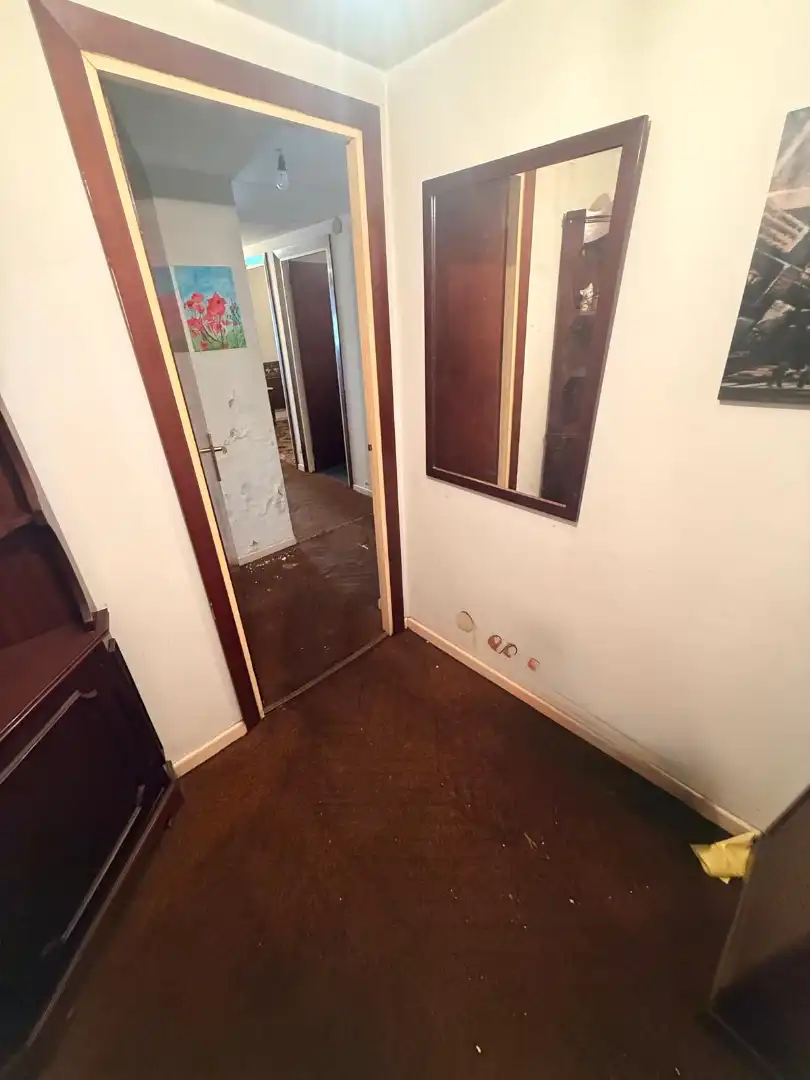 Dormitori de Pis en venda en Oviedo  amb Calefacció