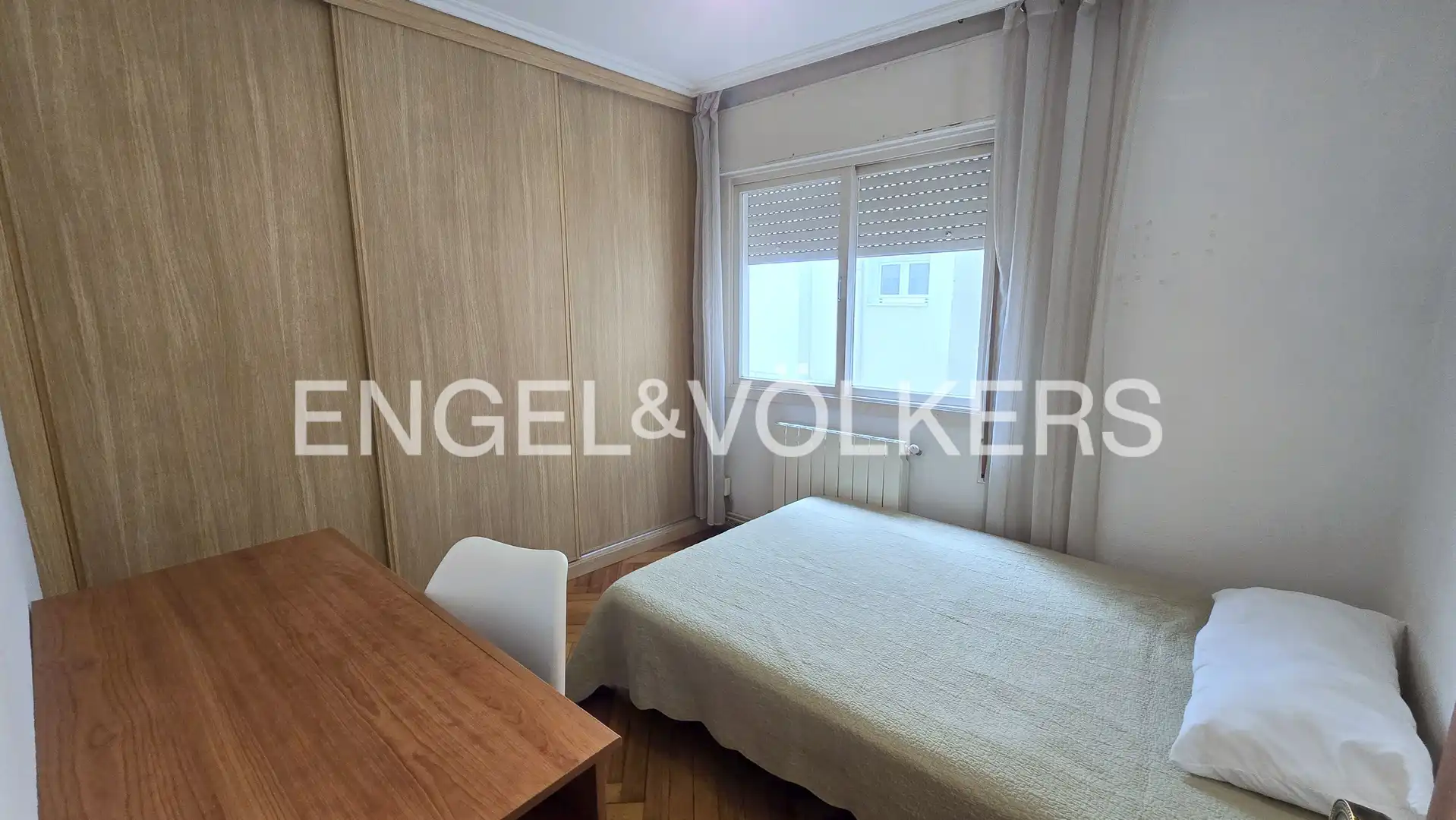 Bedroom of Flat for sale in Vigo   with Heating, Parquet flooring and Terrace