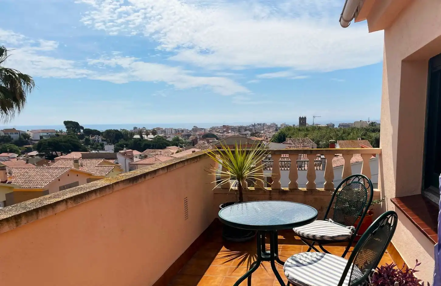 Terraza de Casa o chalet en venta en Pineda de Mar con Calefacción, Jardín privado y Parquet