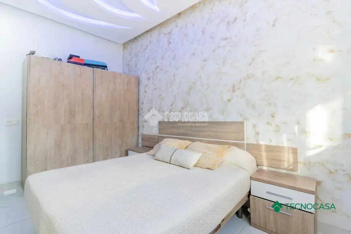 Habitación de Casa adosada en venta en Vícar con Aire acondicionado, Trastero y Piscina