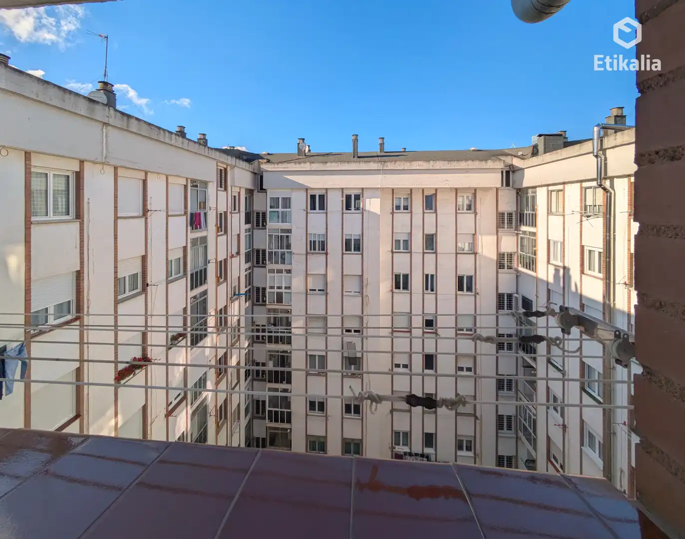 Vista exterior de Pis en venda en Vitoria - Gasteiz amb Calefacció, Traster i Moblat