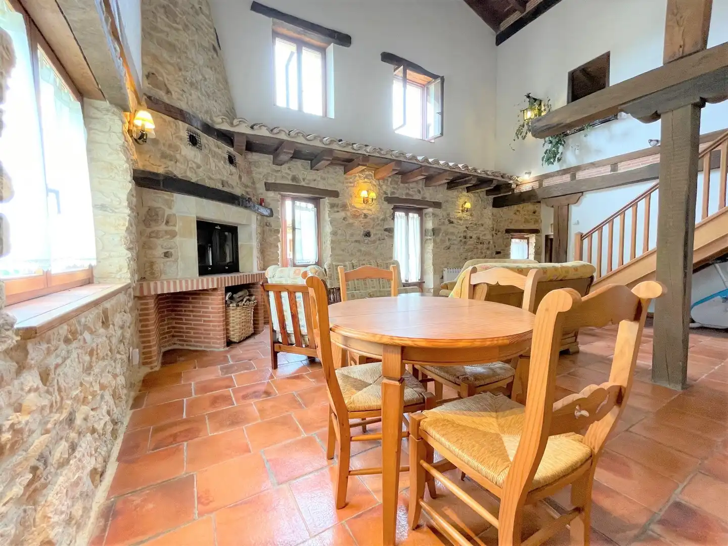Esszimmer von Country house zum Verkauf in Villarcayo de Merindad de Castilla la Vieja mit Terrasse, Möbliert und Balkon