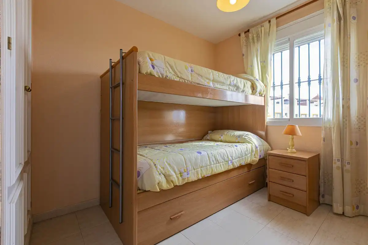 Dormitori de Casa adosada en venda en Marbella amb Terrassa i Traster