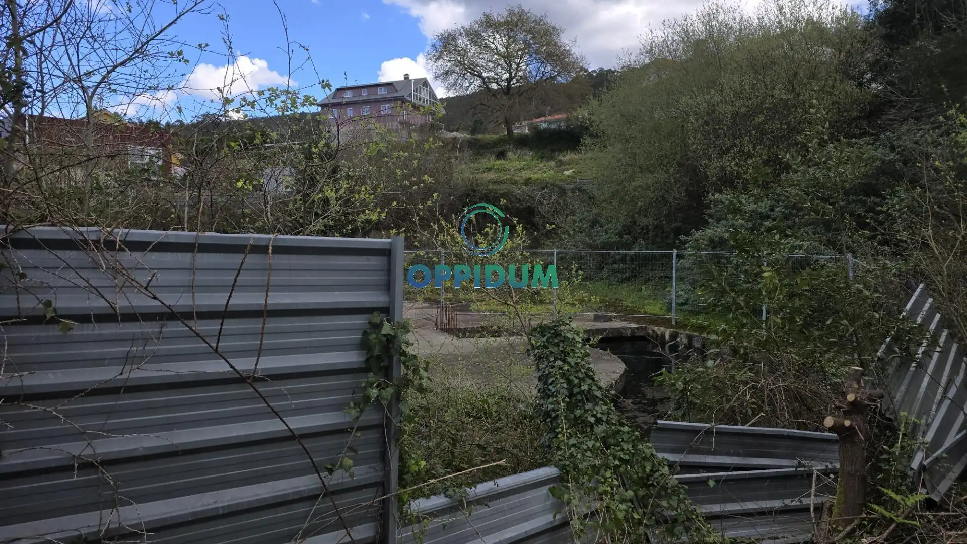 Residential for sale in Cee