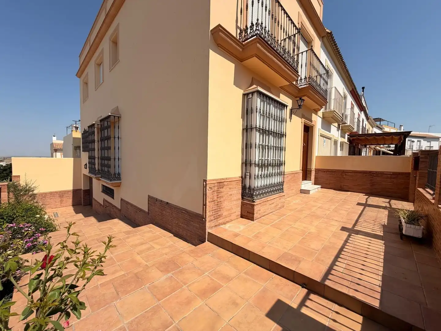 Vista exterior de Casa o xalet en venda en Morón de la Frontera