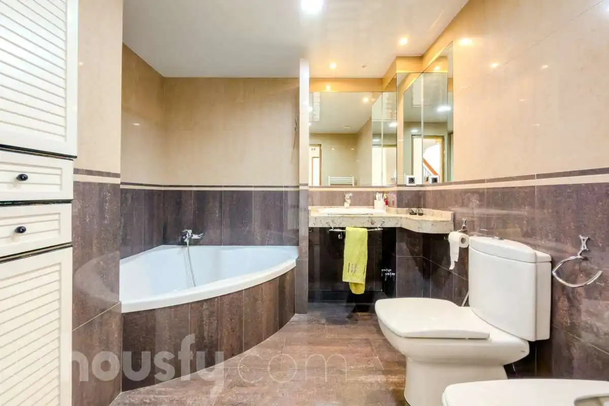 Bathroom of Houses for sale in Mataró  with Air Conditioner, Heating and Terrace
