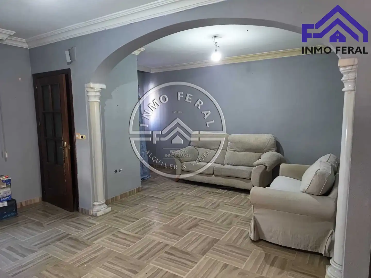 Sala d'estar de Casa adosada en venda en Écija amb Aire condicionat, Calefacció i Terrassa