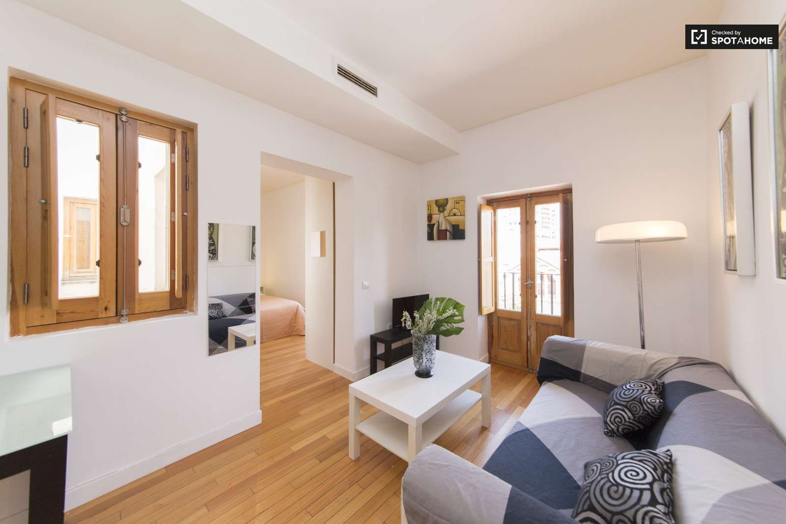Apartment to share in Puerta del Ángel