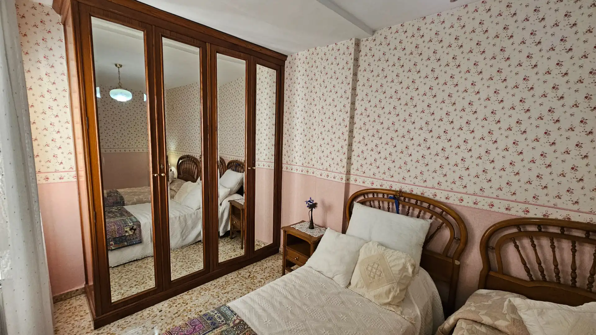 Bedroom of Flat for sale in Zaragoza  with Heating