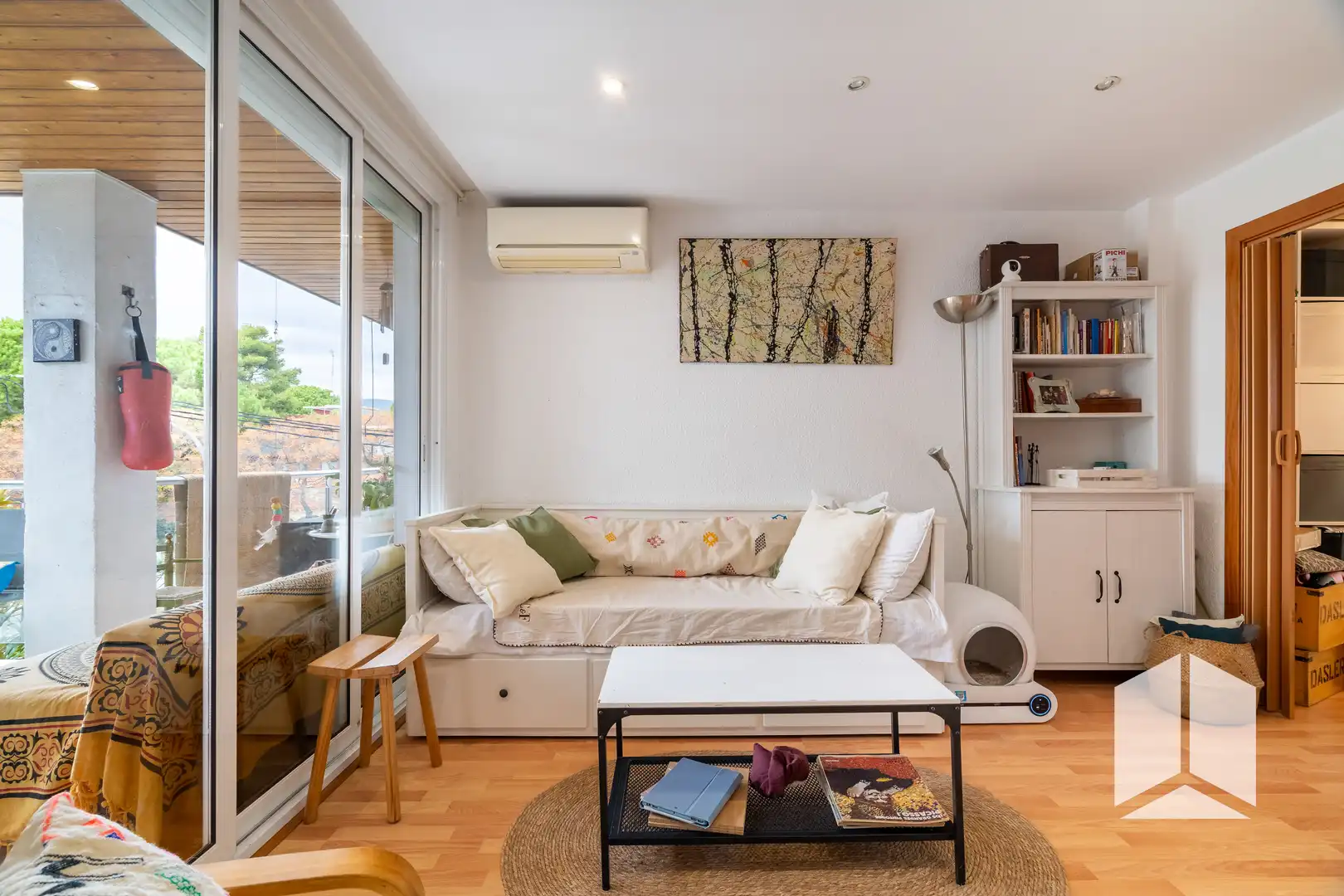 Living room of Flat for sale in Castelldefels  with Air Conditioner, Terrace and Storage room