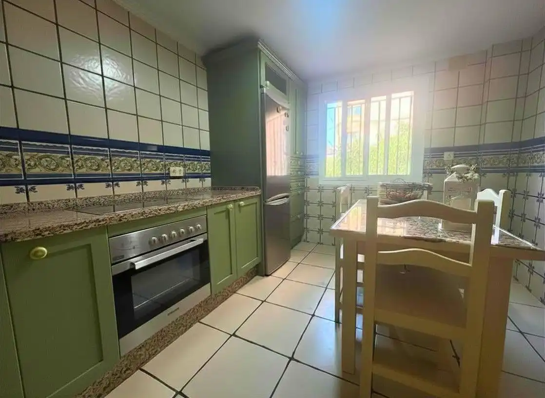 Küche von Wohnung zum Verkauf in Tarifa mit Abstellraum und Alarm
