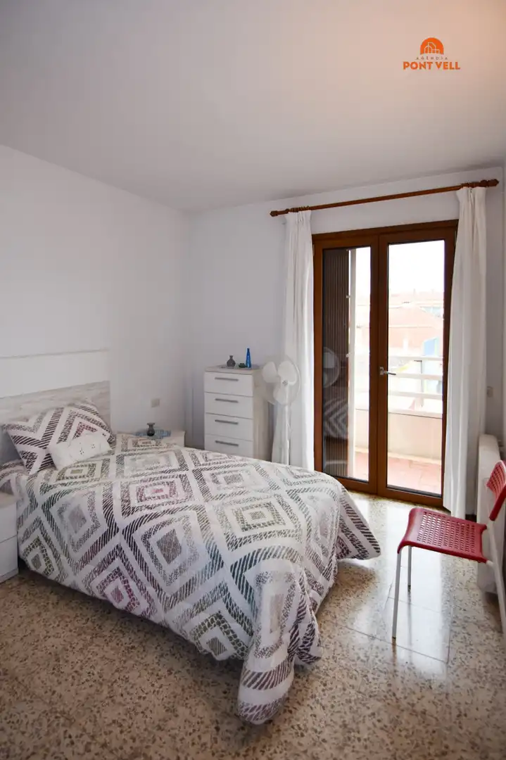Dormitori de Pis en venda en La Bisbal d'Empordà amb Calefacció, Terrassa i Balcó