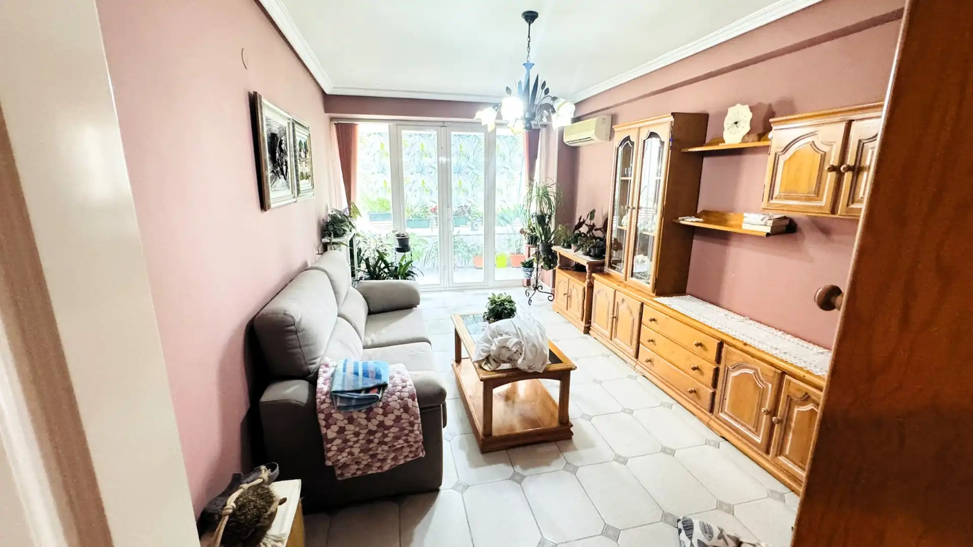 Living room of Flat for sale in Parla  with Air Conditioner, Heating and Private garden