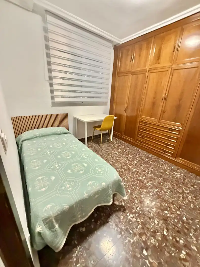 Bedroom of Flat for rent in Jaén  with Air Conditioner, Terrace and Furnished