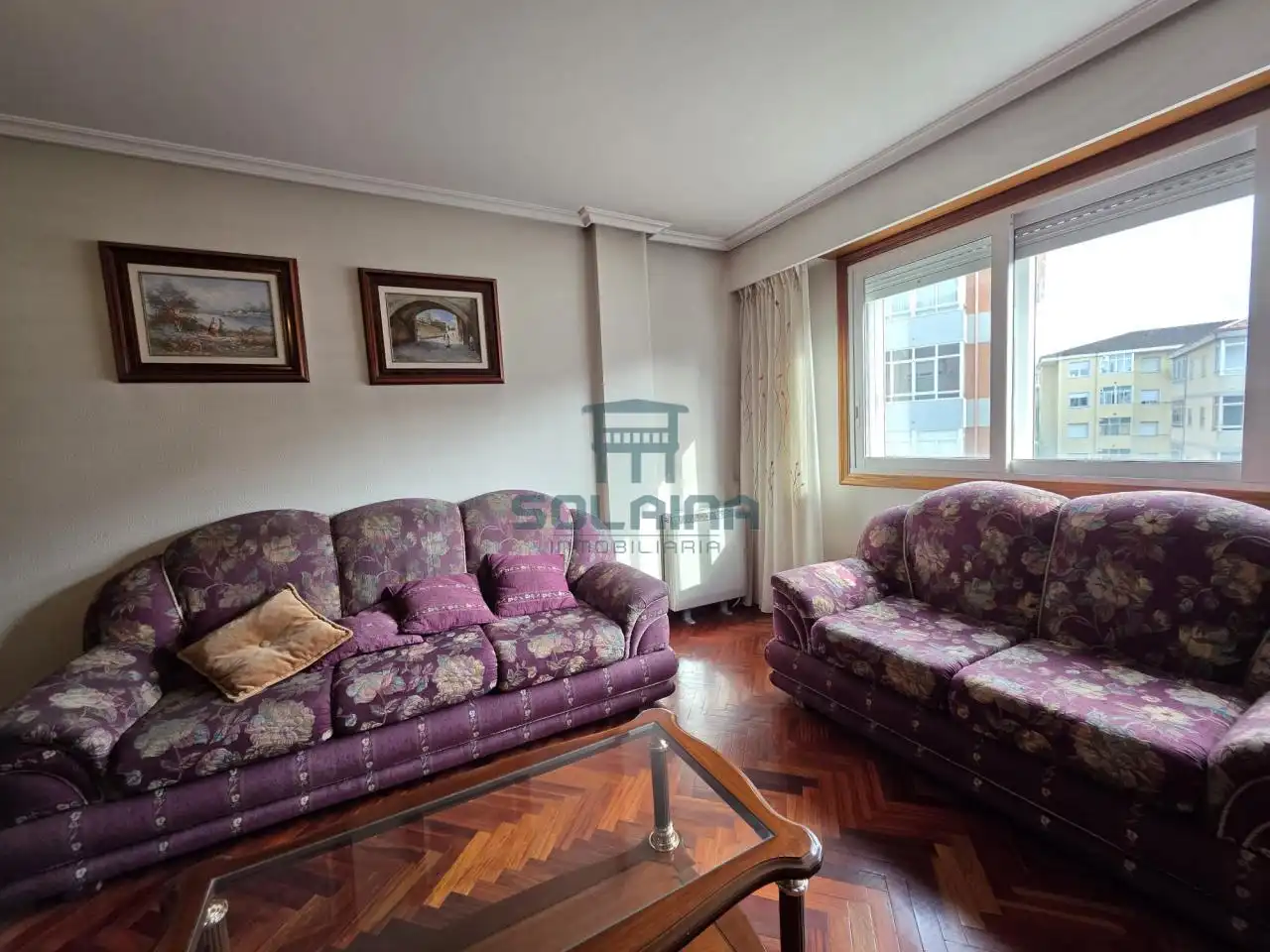 Sala d'estar de Pis en venda en Ourense Capital  amb Calefacció, Parquet i Traster