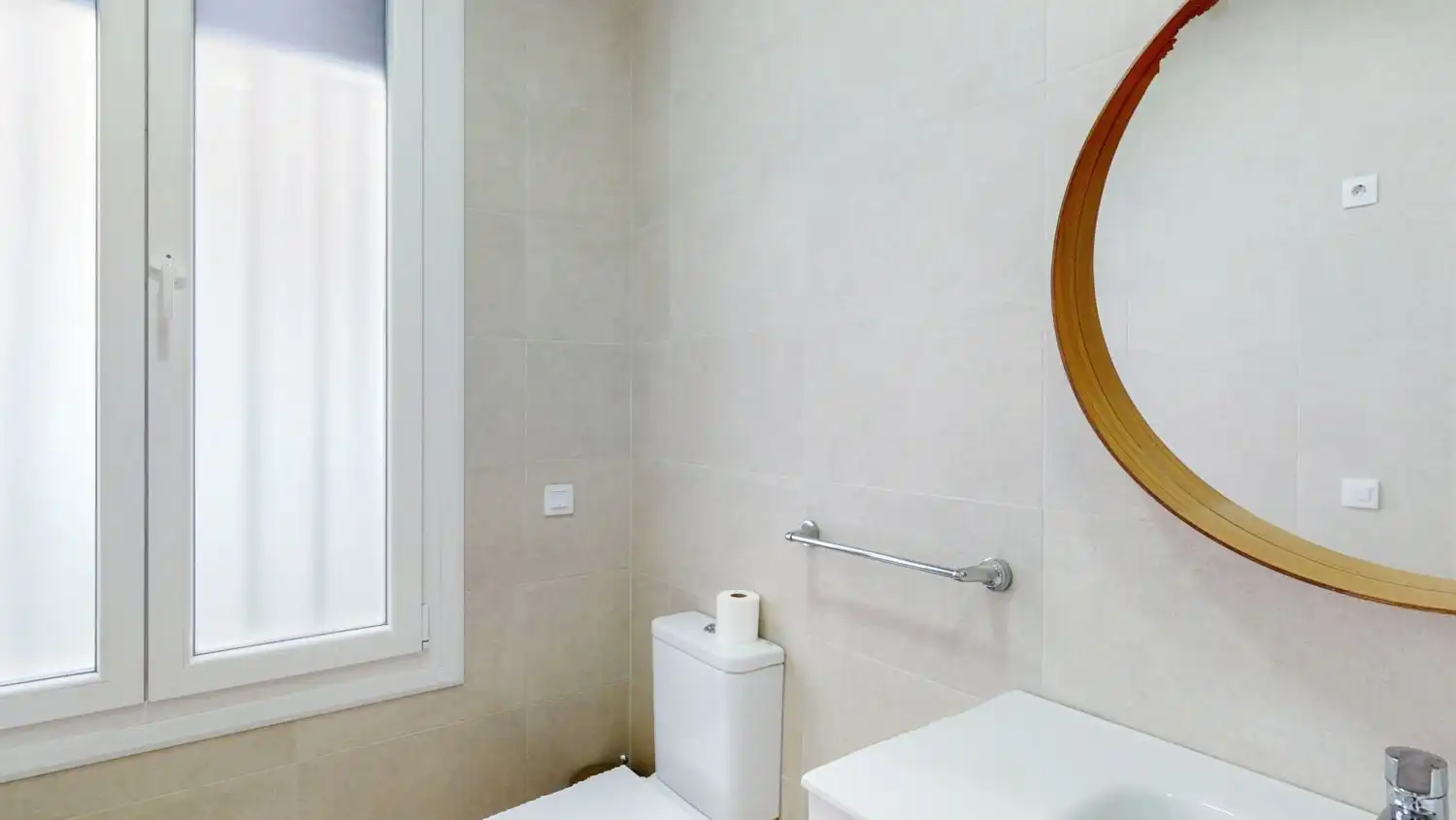 Baño de Piso en venta en Sevilla con Aire acondicionado y Calefacción