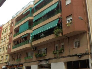 Piso con ascensor en venta en Calle GELIDA