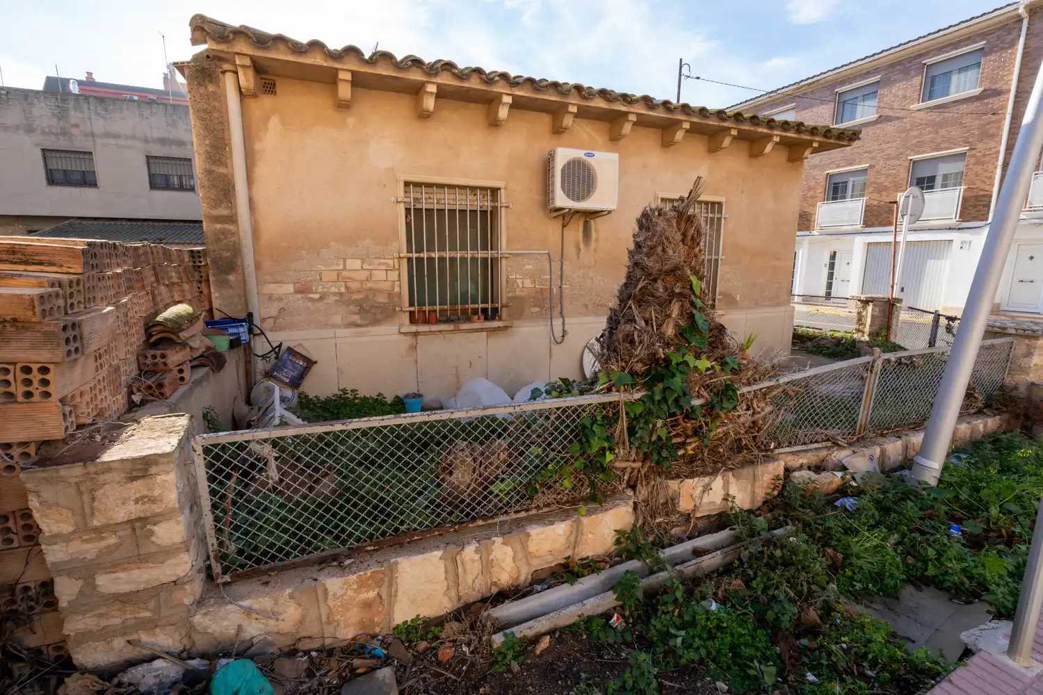 Vista exterior de Casa o xalet en venda en L'Aldea amb Jardí privat, Terrassa i Traster