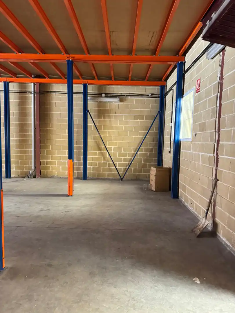 Nave industrial de alquiler en Becerril de la Sierra con Calefacción