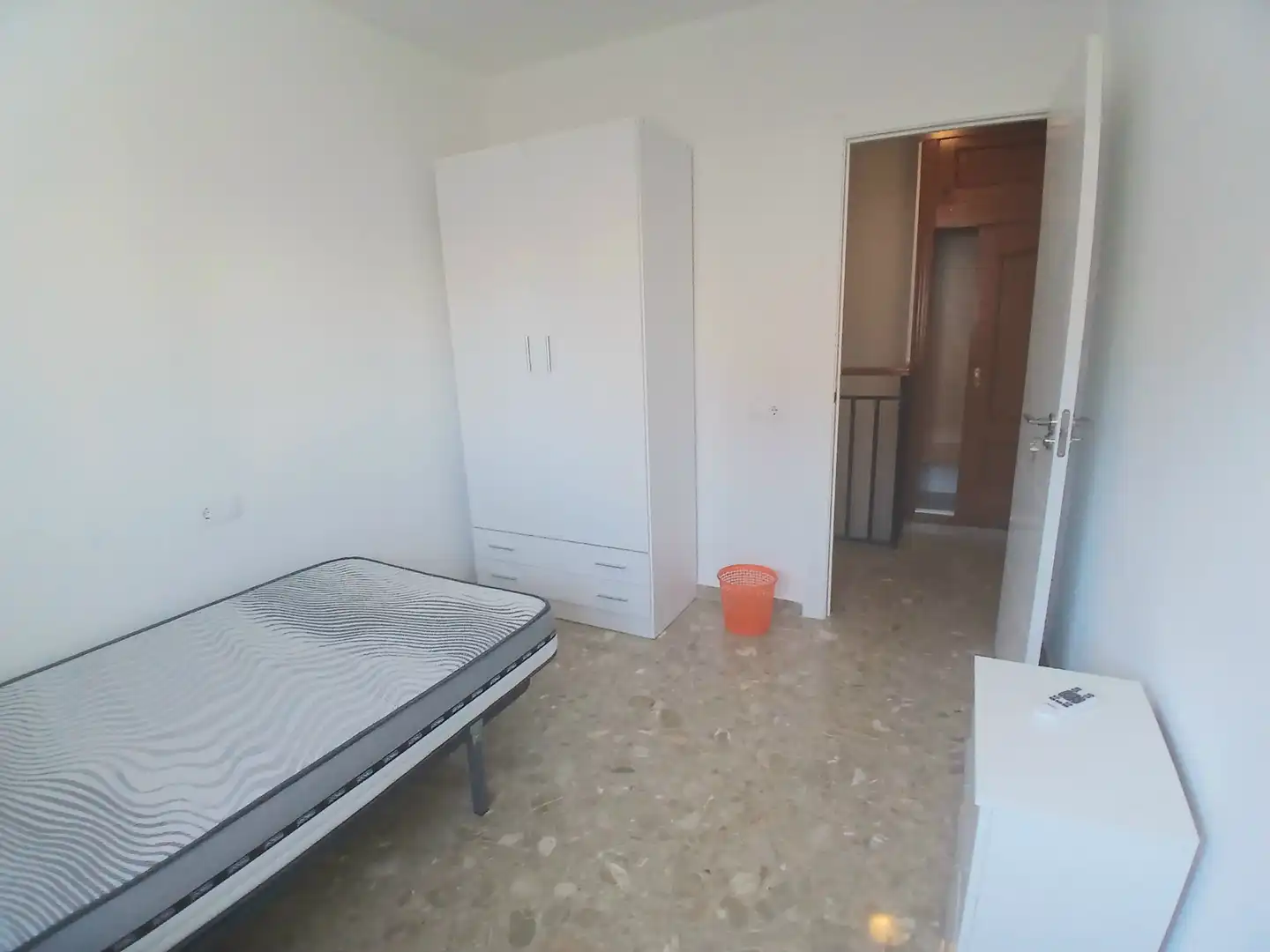 Schlafzimmer von Wohnung zur untervermieten in Almería mit Klimaanlage, Möbliert und Ofen