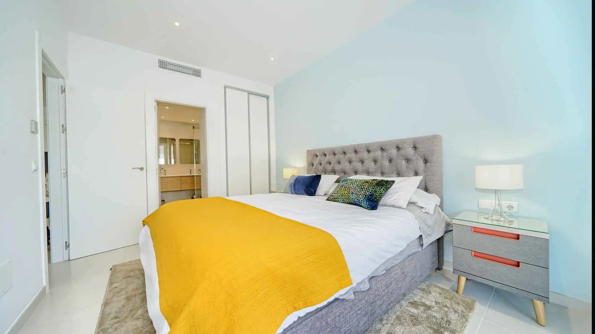 Habitación de Ático en venta en Marbella con Aire acondicionado, Terraza y Piscina
