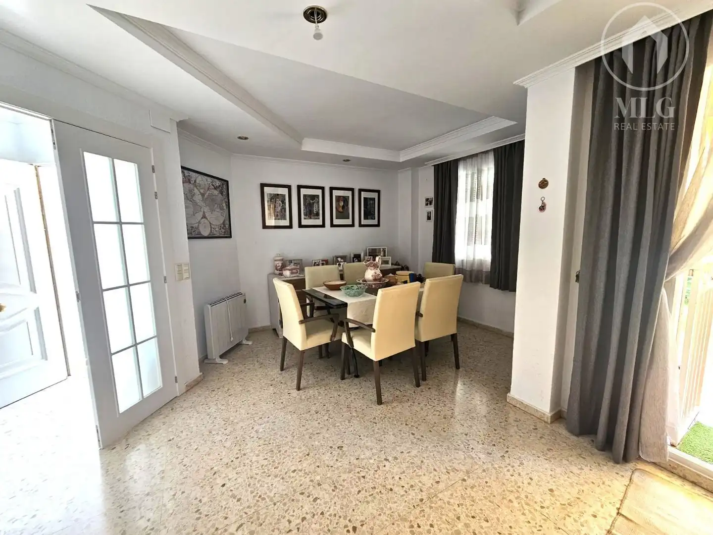 Comedor de Casa adosada en venta en Alhaurín de la Torre con Aire acondicionado y Amueblado
