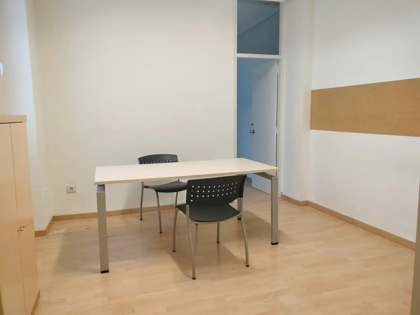 Oficina de lloguer a Carrer de Pérez Pujol, Sant Francesc