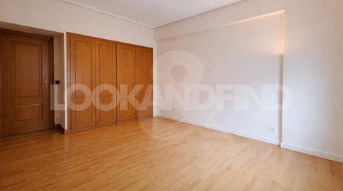 Foto 3 de Piso en venta en Calle Autonomia, Alhóndiga, Bilbao