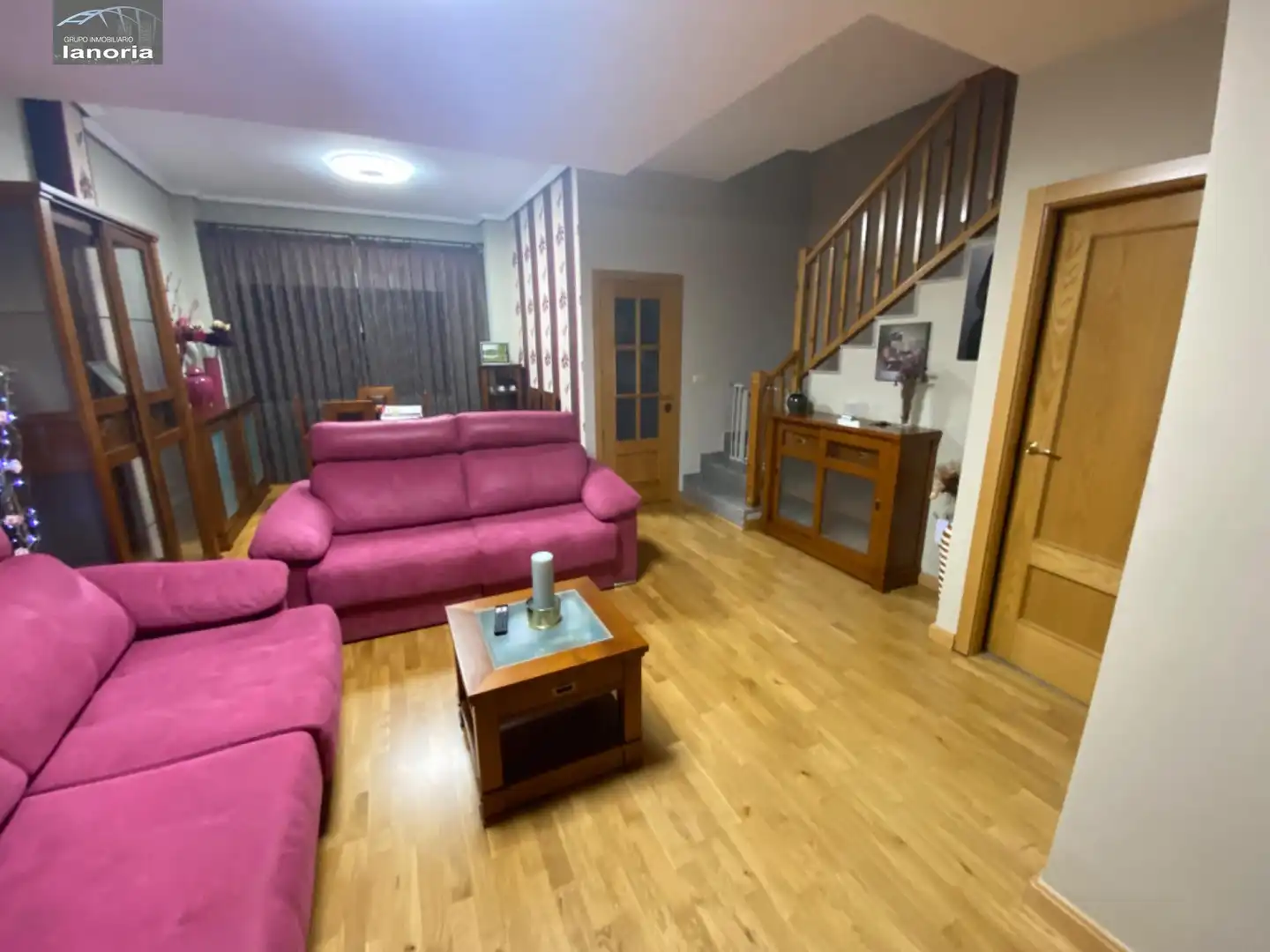 Sala d'estar de Casa adosada en venda en Albacete amb Aire condicionat, Calefacció i Jardí privat
