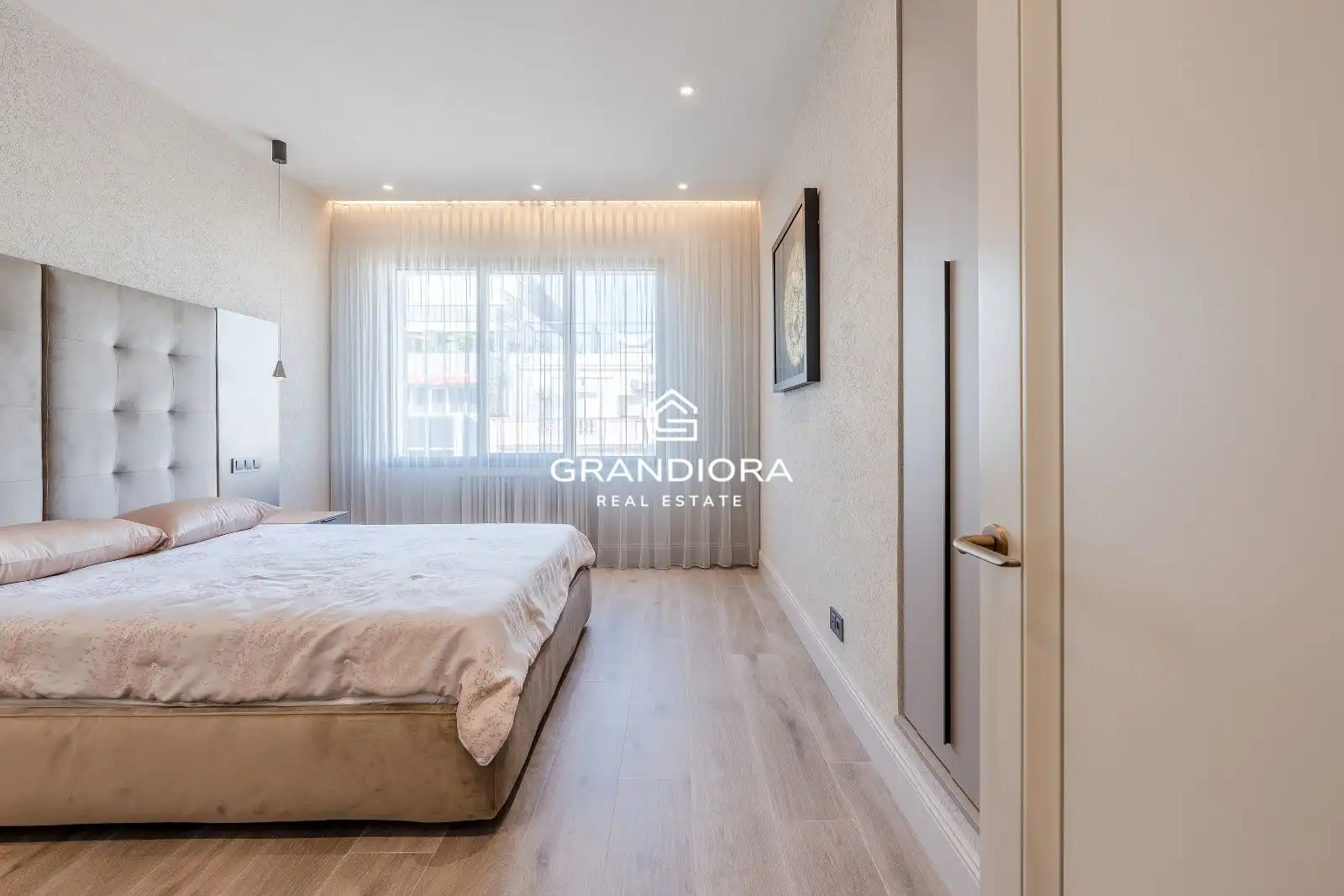 Habitación de Apartamento de alquiler en Badalona con Aire acondicionado, Calefacción y Amueblado