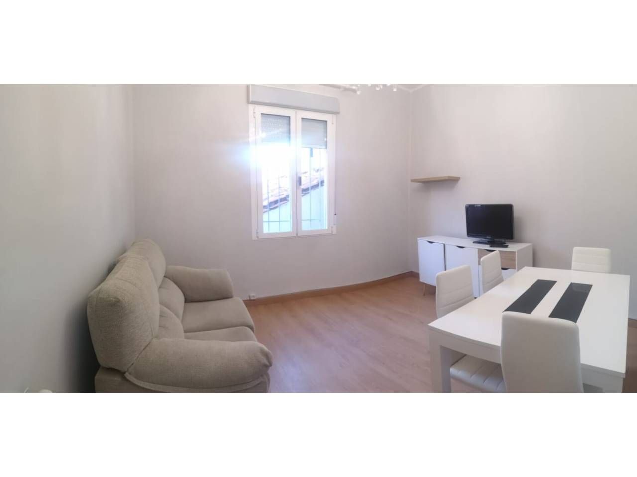 Living room of Flat to rent in León Capital   with Heating, Parquet flooring and Furnished
