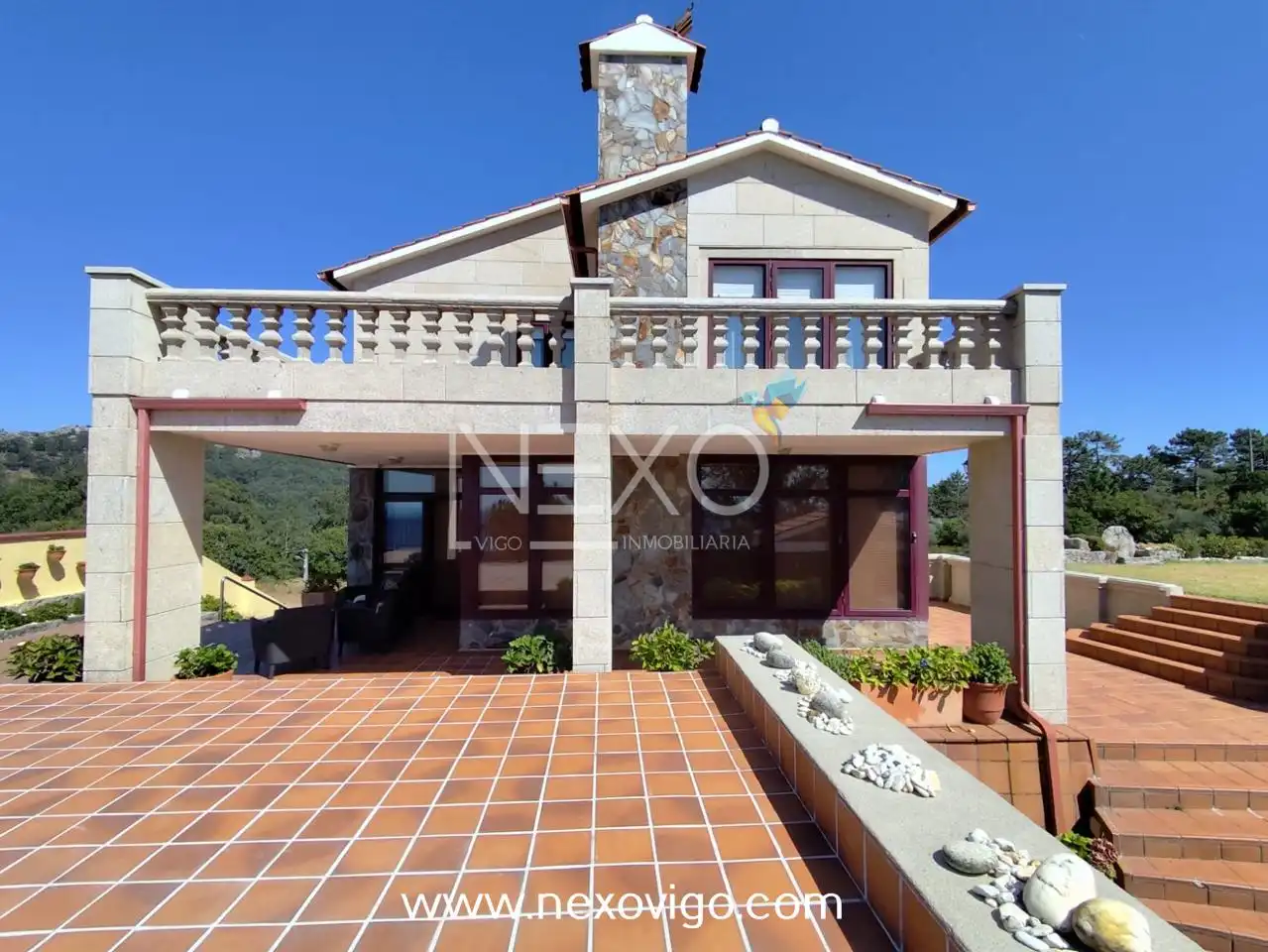 Außenansicht von Haus oder Chalet zum Verkauf in Cangas  mit Heizung, Privatgarten und Terrasse