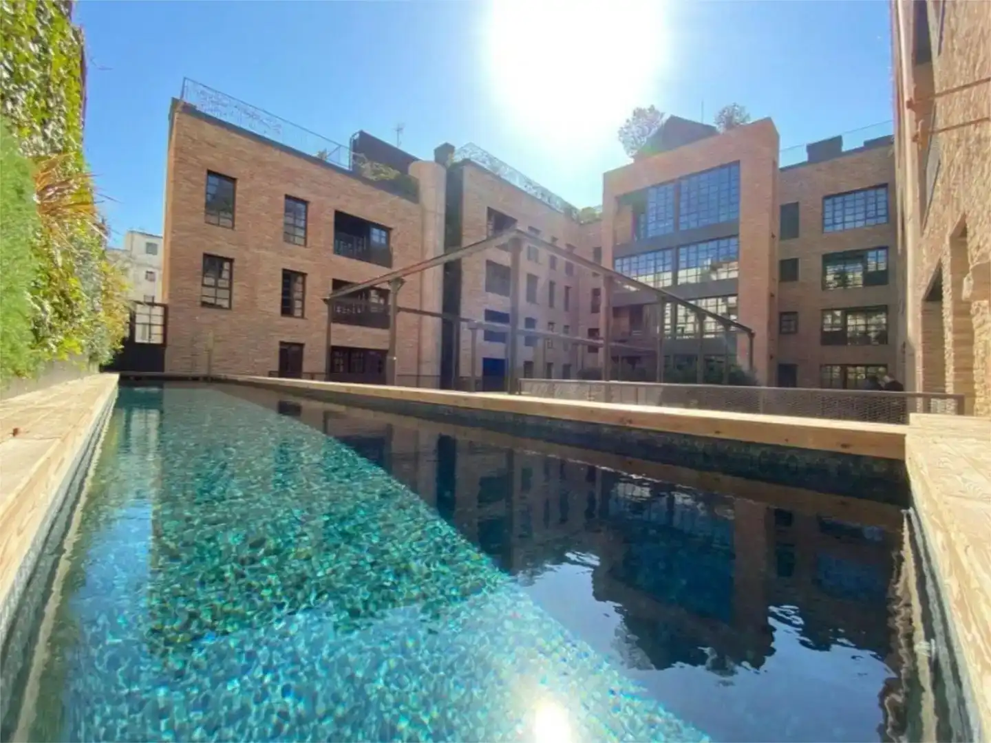 Schwimmbecken von Wohnung zur Miete in  Barcelona Capital mit Klimaanlage, Schwimmbad und Balkon