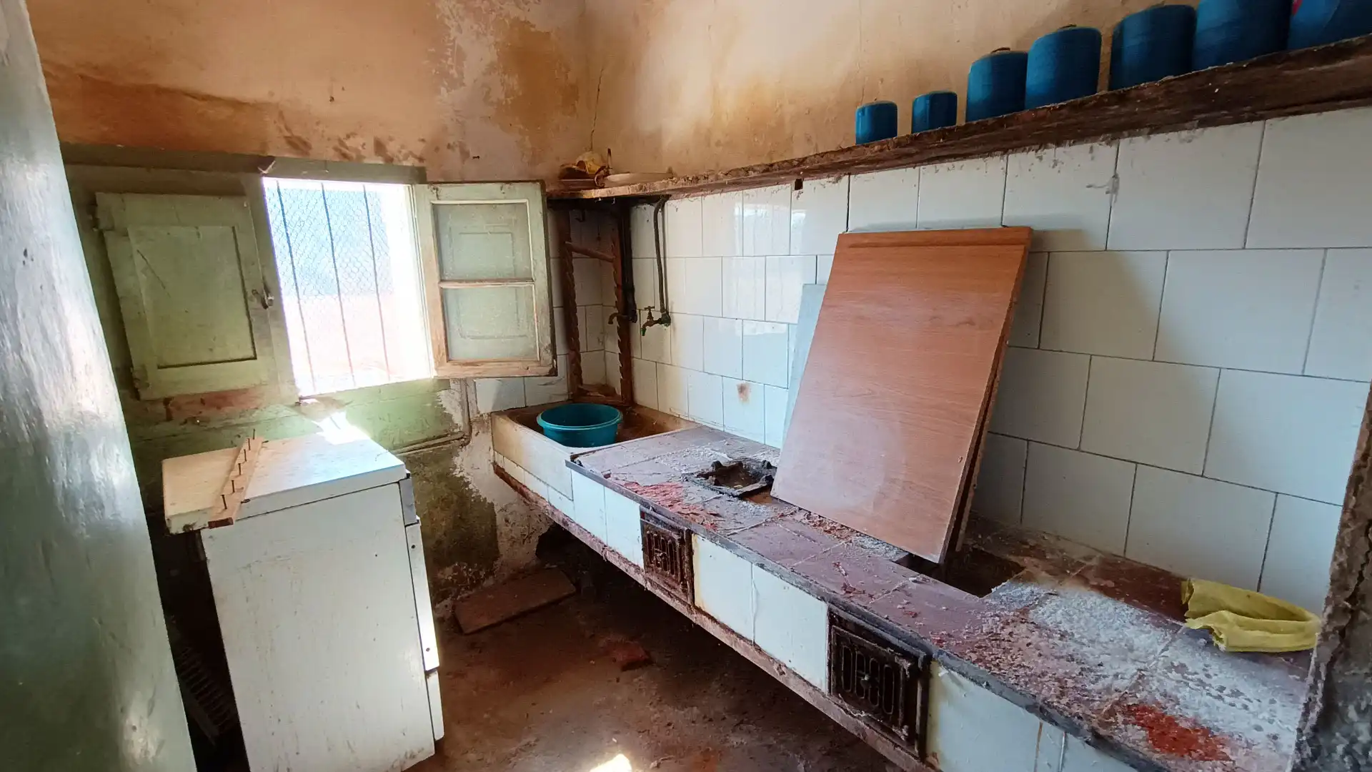 Cuina de Finca rústica en venda en Soriguera amb Balcó