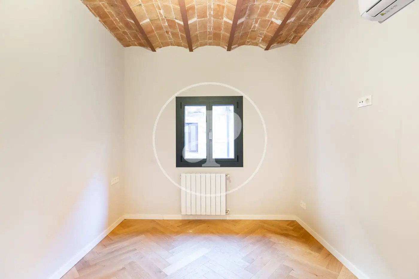 Bedroom of Flat for sale in Barcelona  with Air Conditioner, Heating and Terrace