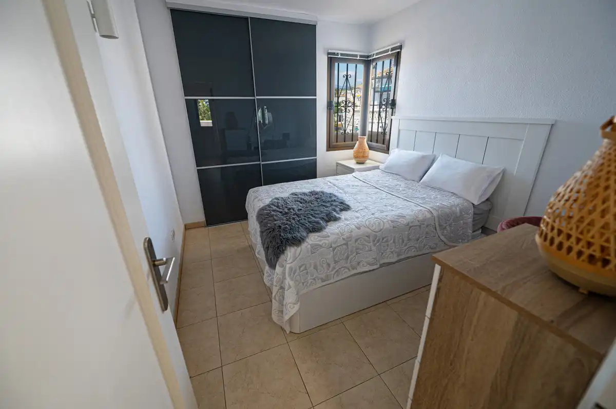 Apartamento con piscina en venta en Calahonda, imagen 22
