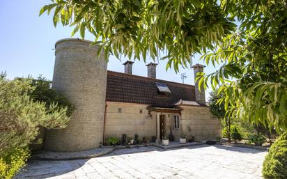 Vista exterior de Casa o xalet en venda en Crecente amb Terrassa i Balcó