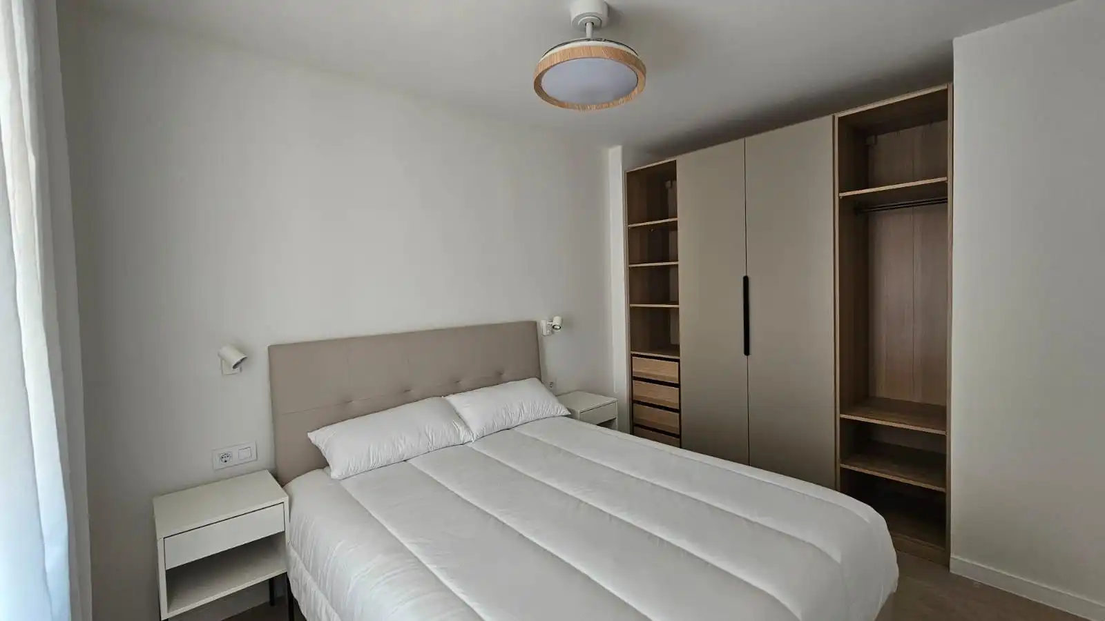 Bedroom of Houses for sale in Alaquàs  with Air Conditioner, Terrace and Furnished
