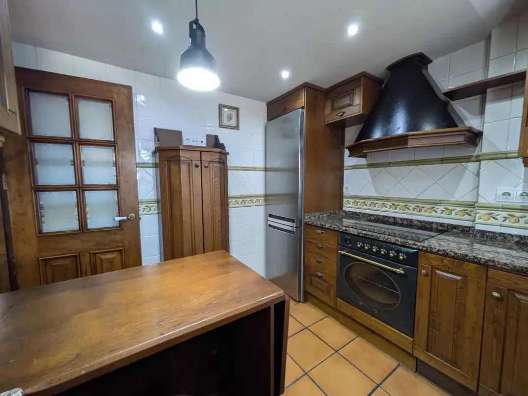 Duplex with pool to rent in Santa María de Benquerencia, imagen 3