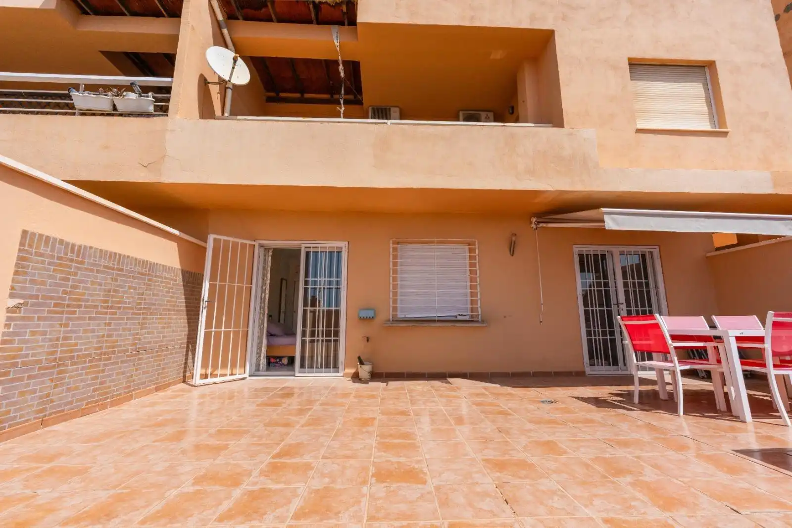 Vista exterior de Piso en venta en Roquetas de Mar con Aire acondicionado, Terraza y Amueblado
