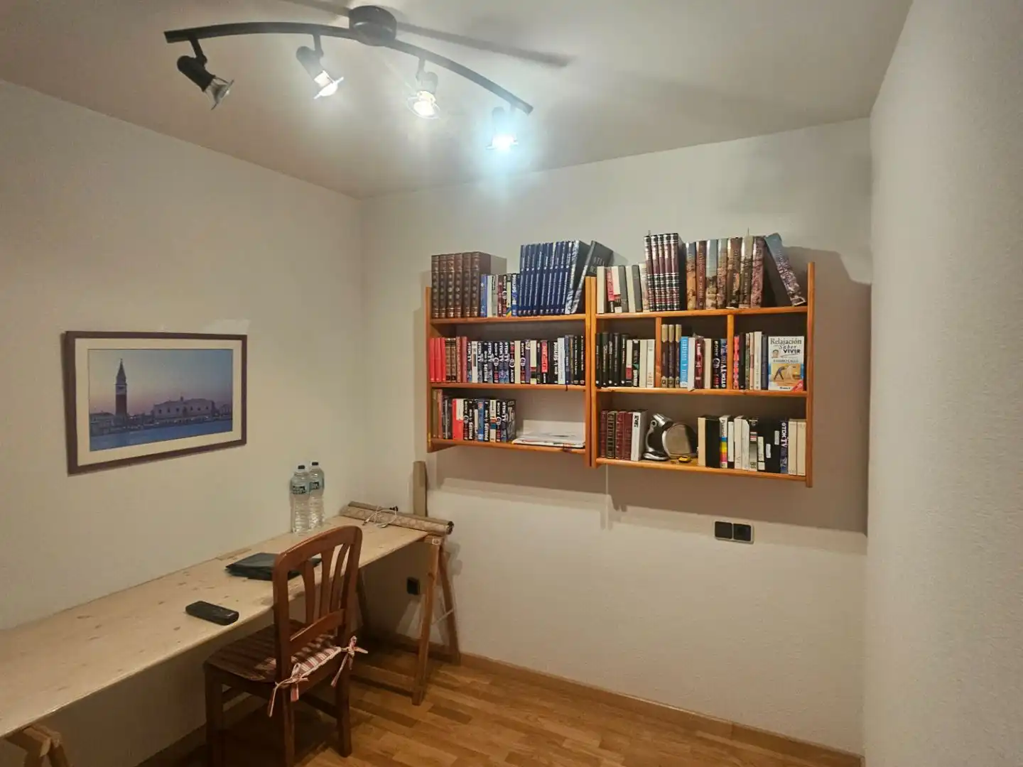 Sala d'estar de Pis en venda en Linares amb Aire condicionat i Balcó