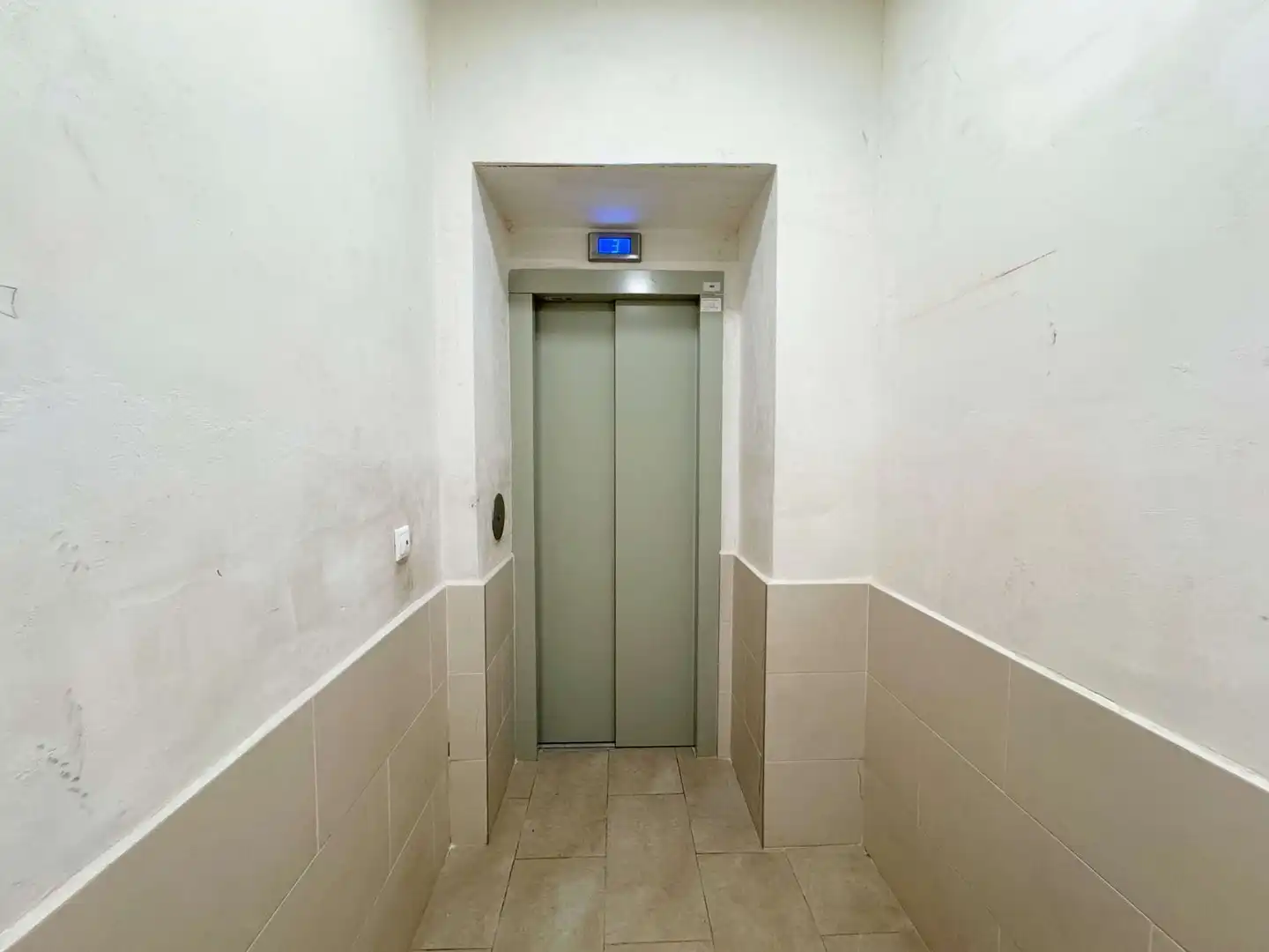 Piso en venta en Alicante / Alacant con Aire acondicionado, Terraza y Trastero