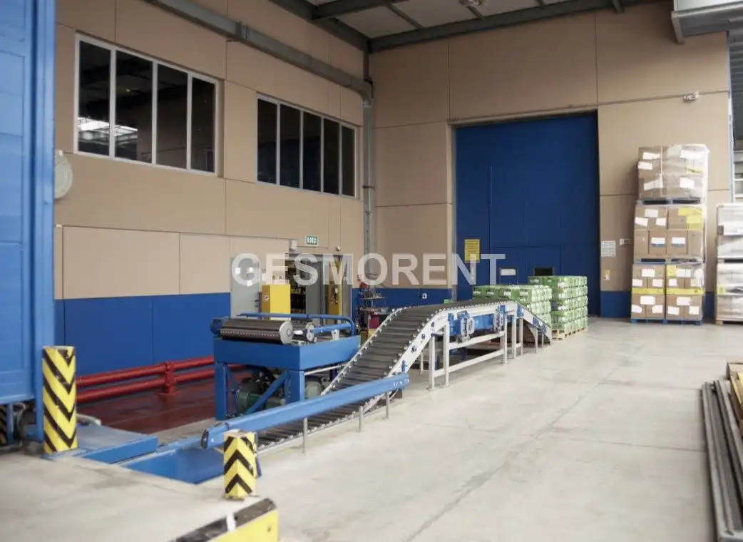 Industrial building for sale in Zona Industrial, imagen 4